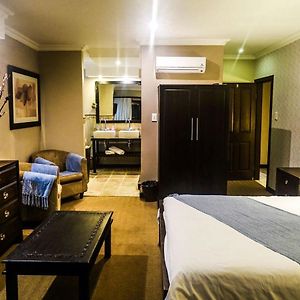 Luxury Suite